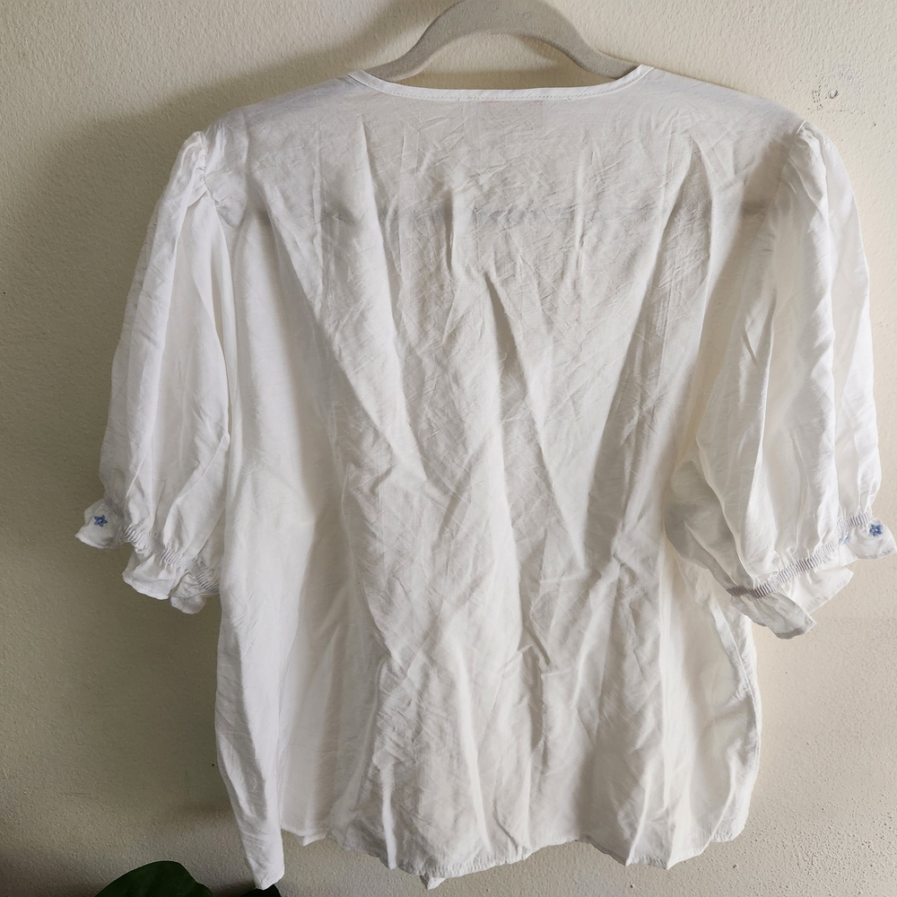 White Ruffle Floral Blue Embroidery Puff Sleeve Blouse - Picture 5 of 5